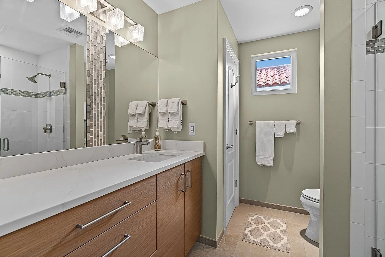 1432 St Davids Ln β photograph 10 of 33